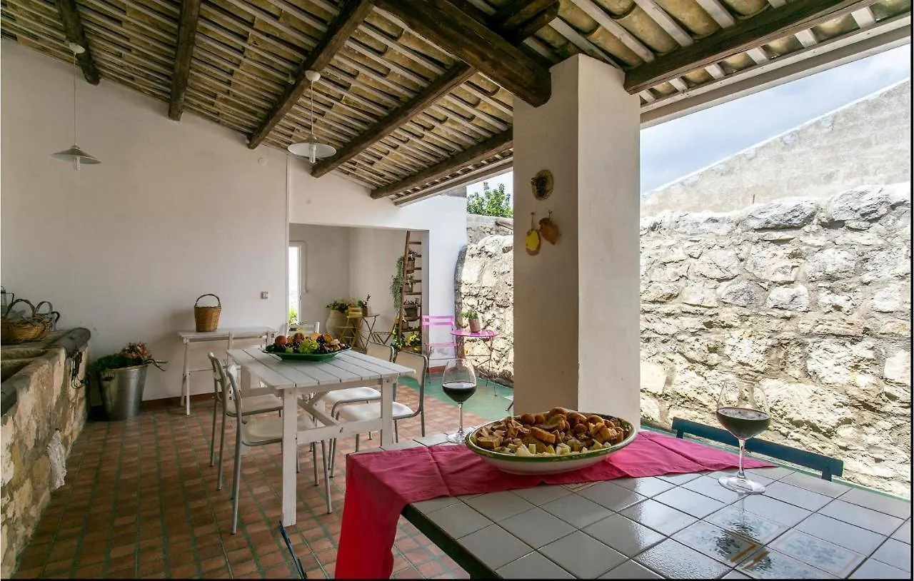 Holiday home Casale Granati Villa Rosolini
